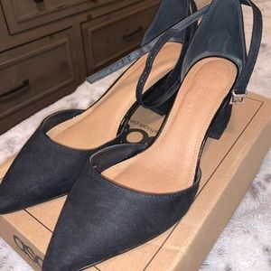 Pointy toe heels
